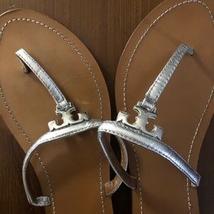 Tory Burch sz 9 silver sandals.